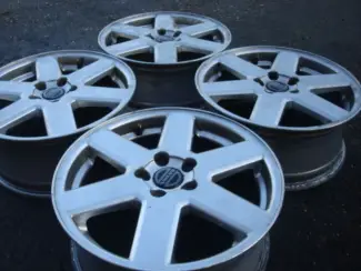 Autobanden 17'' inch Originele Volvo Velgen Steek 5x108