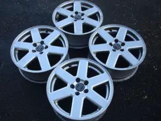 Autobanden 17'' inch Originele Volvo Velgen Steek 5x108