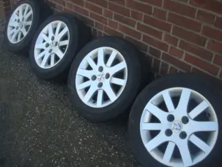 Autobanden 15 Inch Hockenheim Velgen Peugeot 207 CC 4x108