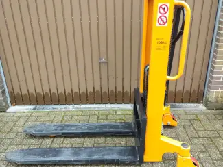 Kantoor en Winkelinrichting Handige stapelaar 1 ton