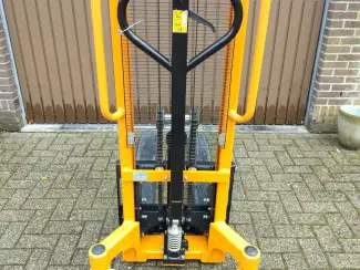 Kantoor en Winkelinrichting Handige stapelaar 1 ton