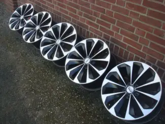 Autobanden 18’’inch CMS C21 Mat Black With Polished Face Kia E nero Ceed