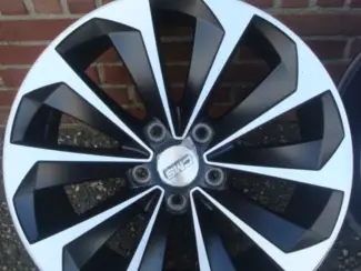 18’’inch CMS C21 Mat Black With Polished Face Kia E nero Ceed