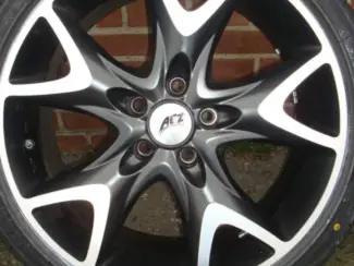 18''AEZ Y-Spoke Black Velgen en Banden Steek 5x112