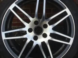 18’’Inch Audi rs4 Blechk Velgen en banden 5x112