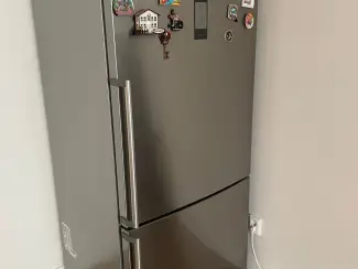 Siemens_IQ500 free-standing fridge-freezer 186 x 86 cm