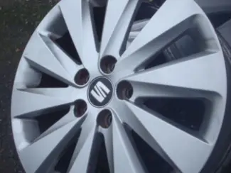 Autobanden 16 Originele Seat Arona 16 inch Velgen Steek 5x100