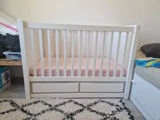 Witte baby/peuter ledikant met lade