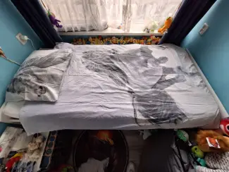 Middenslaper 90*200 cm in zeer goede staat