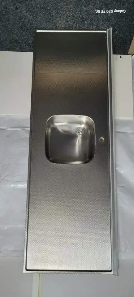 Rvs wasbak aanrecht met gootsteen. 180 cm