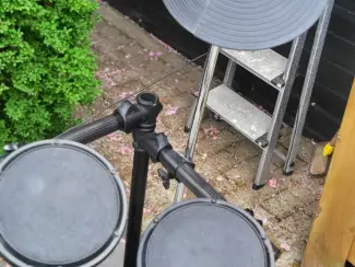 Drumstellen en Slagwerk Alesis DM6 Elektrisch drumstel