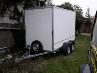 gesloten aanhangwagen roca