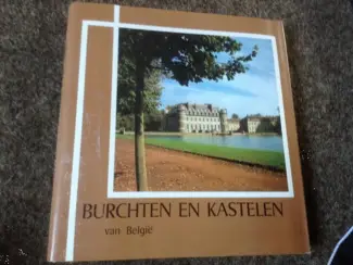 10 prachtige boeken van Burchten & kastelen ,zeer leerzaam