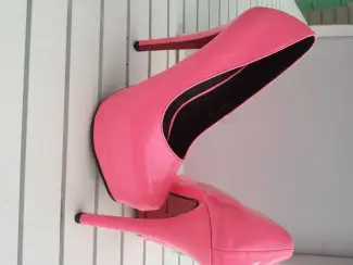 pumps 37