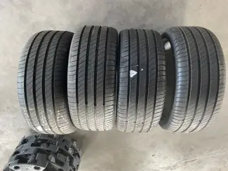 Autobanden 225-40-18 Michelin demo   banden nieuw € 99.-