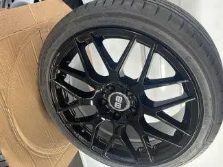 Autobanden 18 inch Mercedes vito velgen en banden € 1099.-