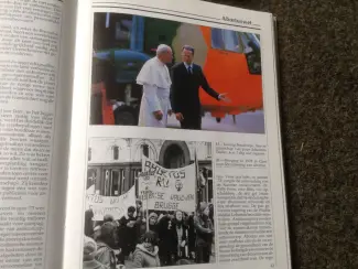 Overige Boeken en Diversen Jaarboeken (16stuks ) van 1988 tot 2003 in het Nederlands
