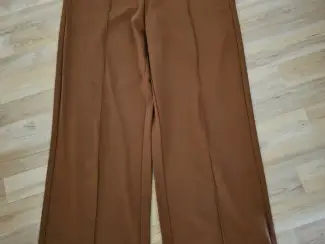 Camelkleurige broek met wijde pijpen Norah maat S