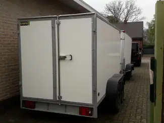 Aanhangwagens en Trailers gesloten aanhangwagen