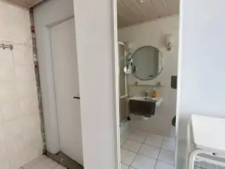 2 badkamerkasten