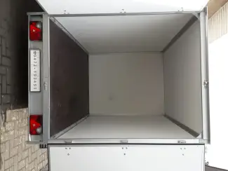 Aanhangwagens en Trailers gesloten aanhangwagen geremd