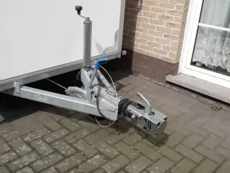 Aanhangwagens en Trailers gesloten aanhangwagen geremd