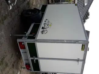 Aanhangwagens en Trailers gesloten aanhangwagen roca