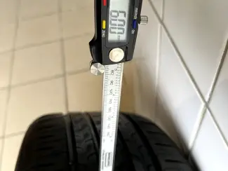 Autobanden twee originele MB EQA 250 zomerbanden