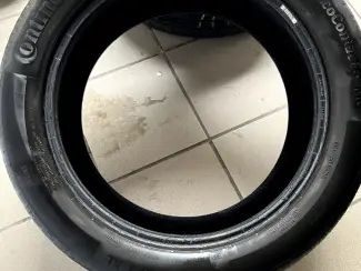 Autobanden twee originele MB EQA 250 zomerbanden