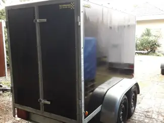 Aanhangwagens en Trailers gesloten aanhangwagen roca