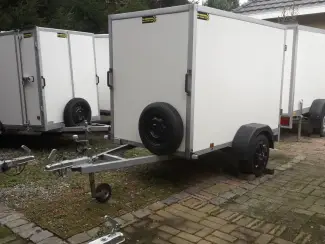 gesloten aanhangwagen