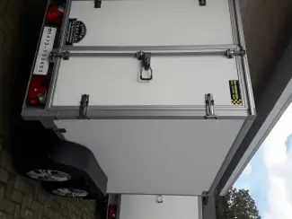 Aanhangwagens en Trailers gesloten aanhangwagen roca