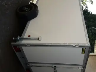 Aanhangwagens en Trailers gesloten aanhangwagen roca