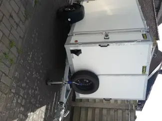 gesloten aanhangwagen roca