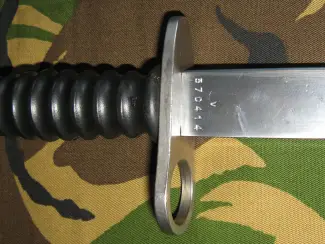 Militaria Bajonet SIG 57 Victorinox met Schede