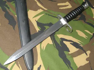 Militaria Bajonet SIG 57 Victorinox met Schede