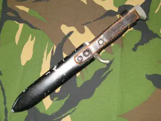 Militaria Schneidteufel Mes Germany Solingen met Schede