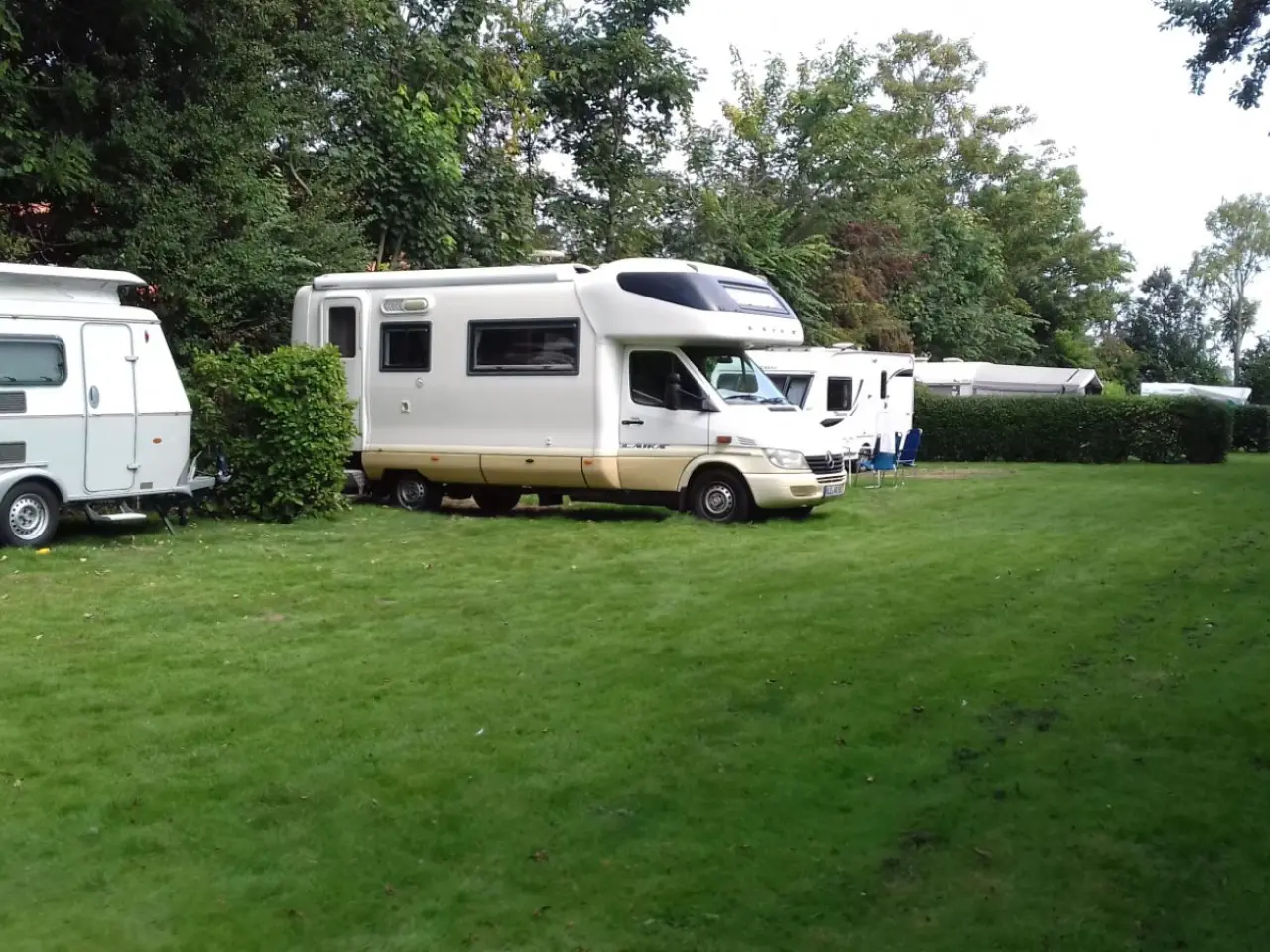 Te Huur kampeerplaatsen op mini Camping Ruimzicht Brouwershaven