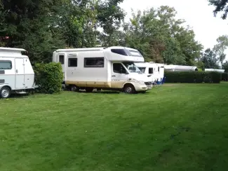 Te Huur kampeerplaatsen op mini Camping  Ruimzicht Brouwershaven
