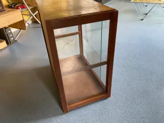 Kasten | Vitrinekasten Te koop leuke houten vitrinekast
