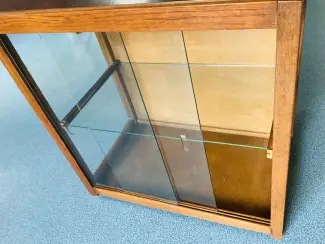 Kasten | Vitrinekasten Te koop leuke houten vitrinekast