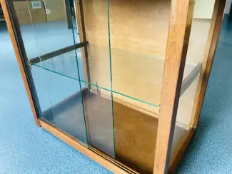 Kasten | Vitrinekasten Te koop leuke houten vitrinekast