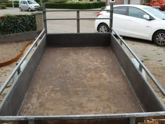 Aanhangwagens en Trailers Open aanhanger – 250 x 130 cm – inclusief accessoires