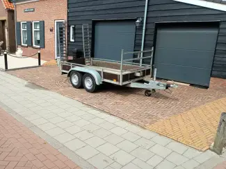Te koop 2700 kg Vlemmix machine transporter 302x150