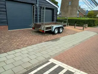 Doe-het-zelf en Verbouw Te koop 2700 kg Vlemmix machine transporter 302x150