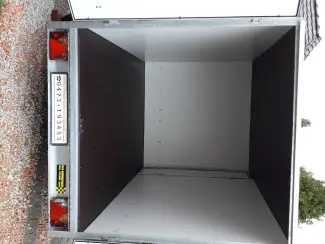 Aanhangwagens en Trailers gesloten aanhanwgagen