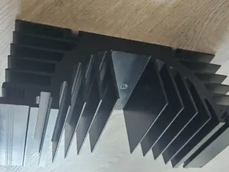 Elektronica-componenten Zware koelvinnen van Fischer Elekrotonik