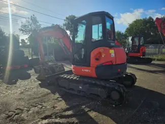 Diverse Advertenties IK GEVEN EEN KUBOTA MINIGRAAFMACHINE