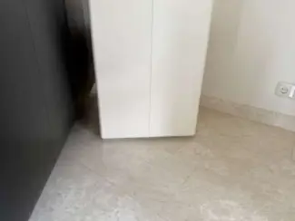 2 Design kasten beige gespoten.