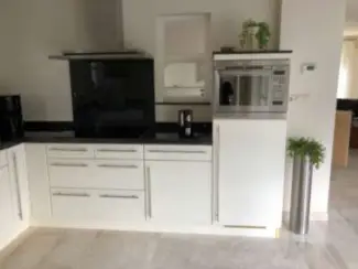 Keuken | Complete keukens Aanbouwkeuken Beige (Vanille) met RVS handgrepen, maten zie teken